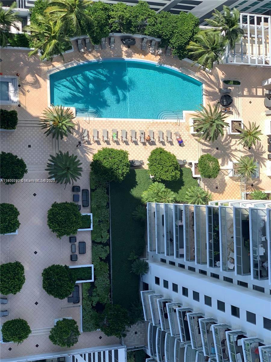 1060 Brickell Ave #1701, Miami FL 33131