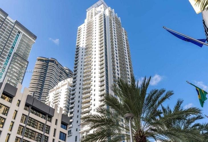 1060 Brickell Ave #1701, Miami FL 33131
