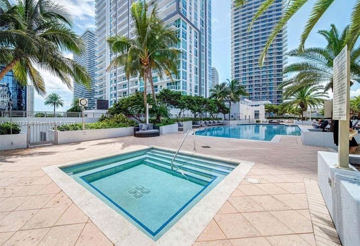1060 Brickell Ave #1701, Miami FL 33131