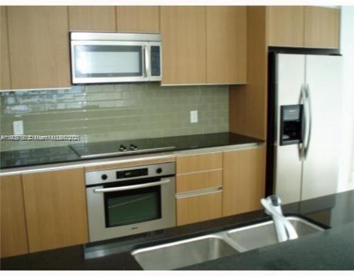 1060 Brickell Ave #1701, Miami FL 33131