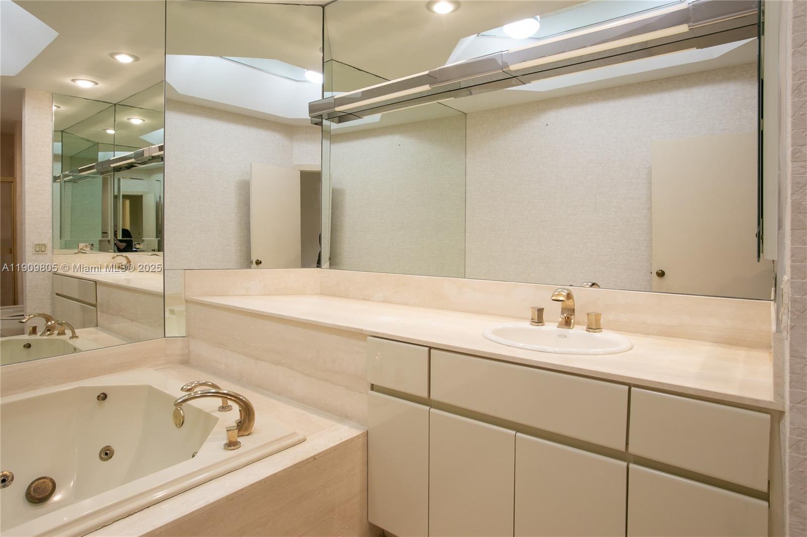 3000 Island Blvd #WSTE1, Aventura FL 33160