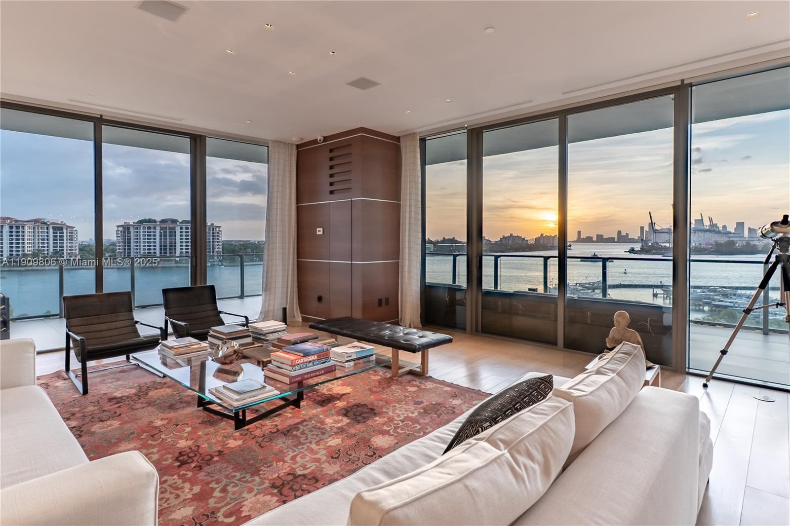 800 S Pointe Dr #704, Miami Beach FL 33139