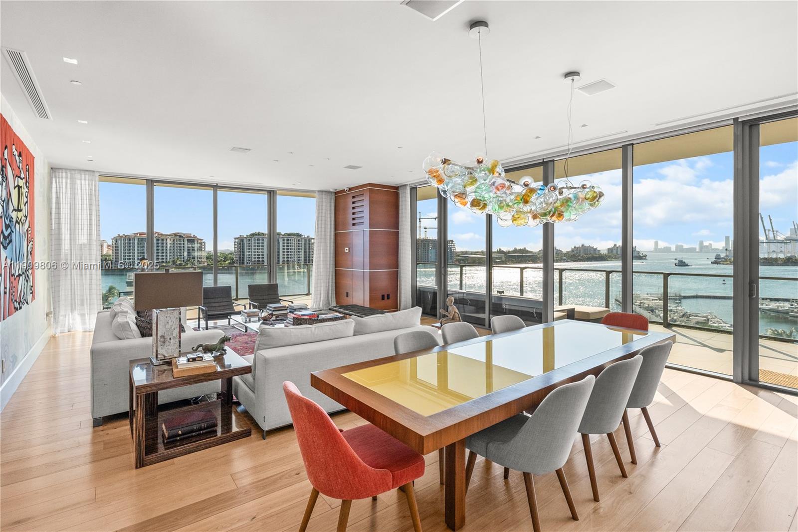 800 S Pointe Dr #704, Miami Beach FL 33139