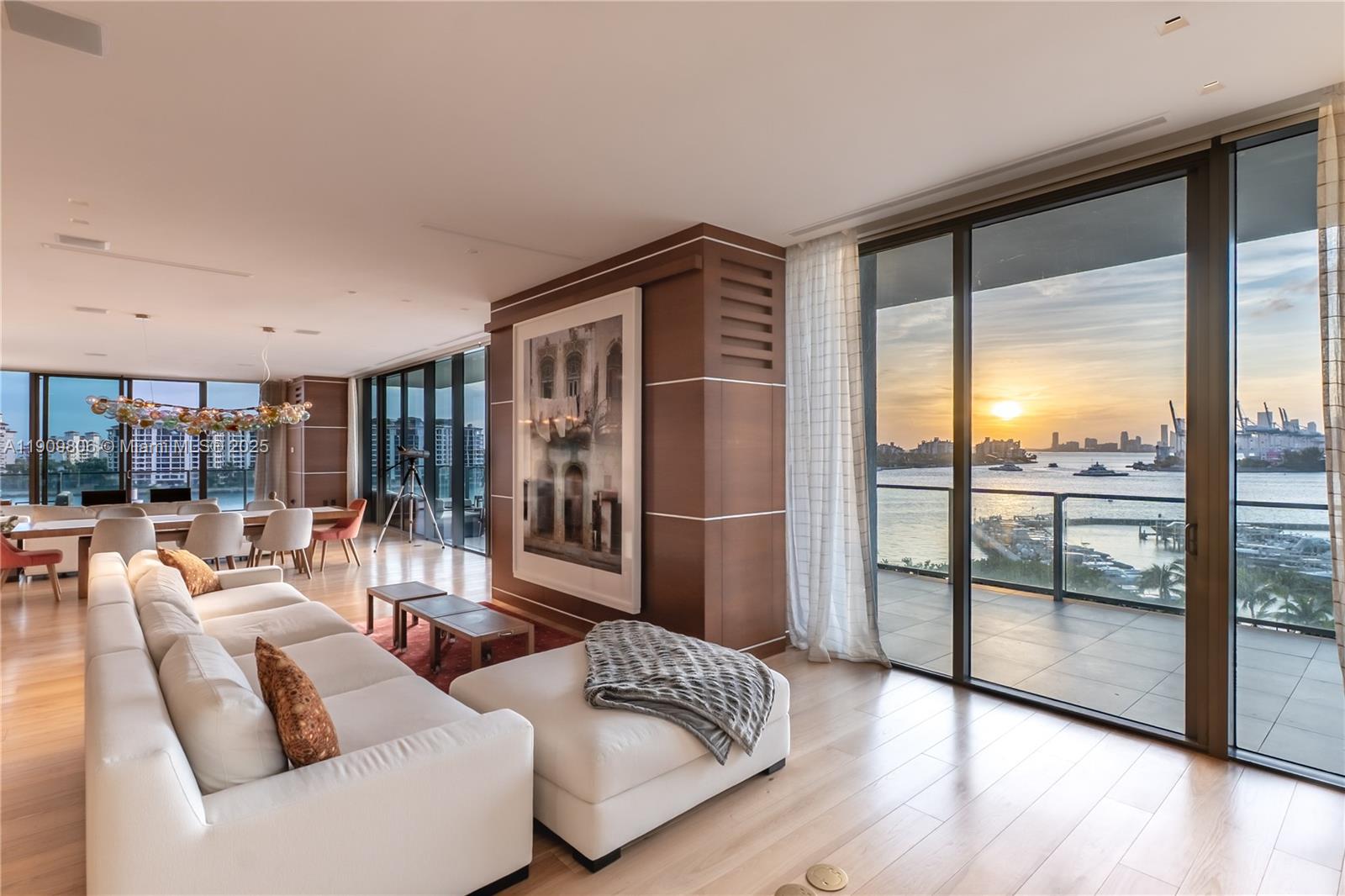 800 S Pointe Dr #704, Miami Beach FL 33139