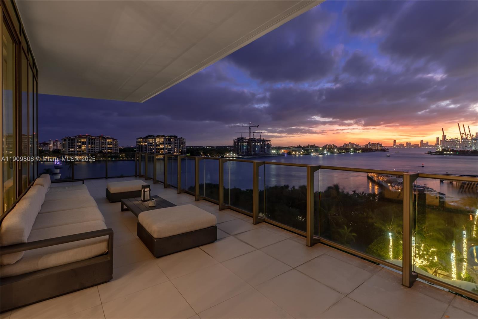 800 S Pointe Dr #704, Miami Beach FL 33139