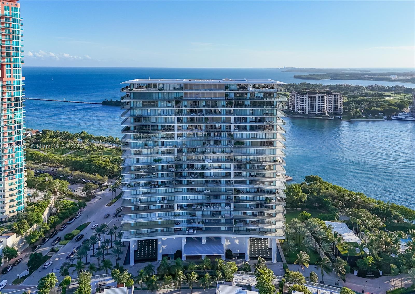 800 S Pointe Dr #704, Miami Beach FL 33139