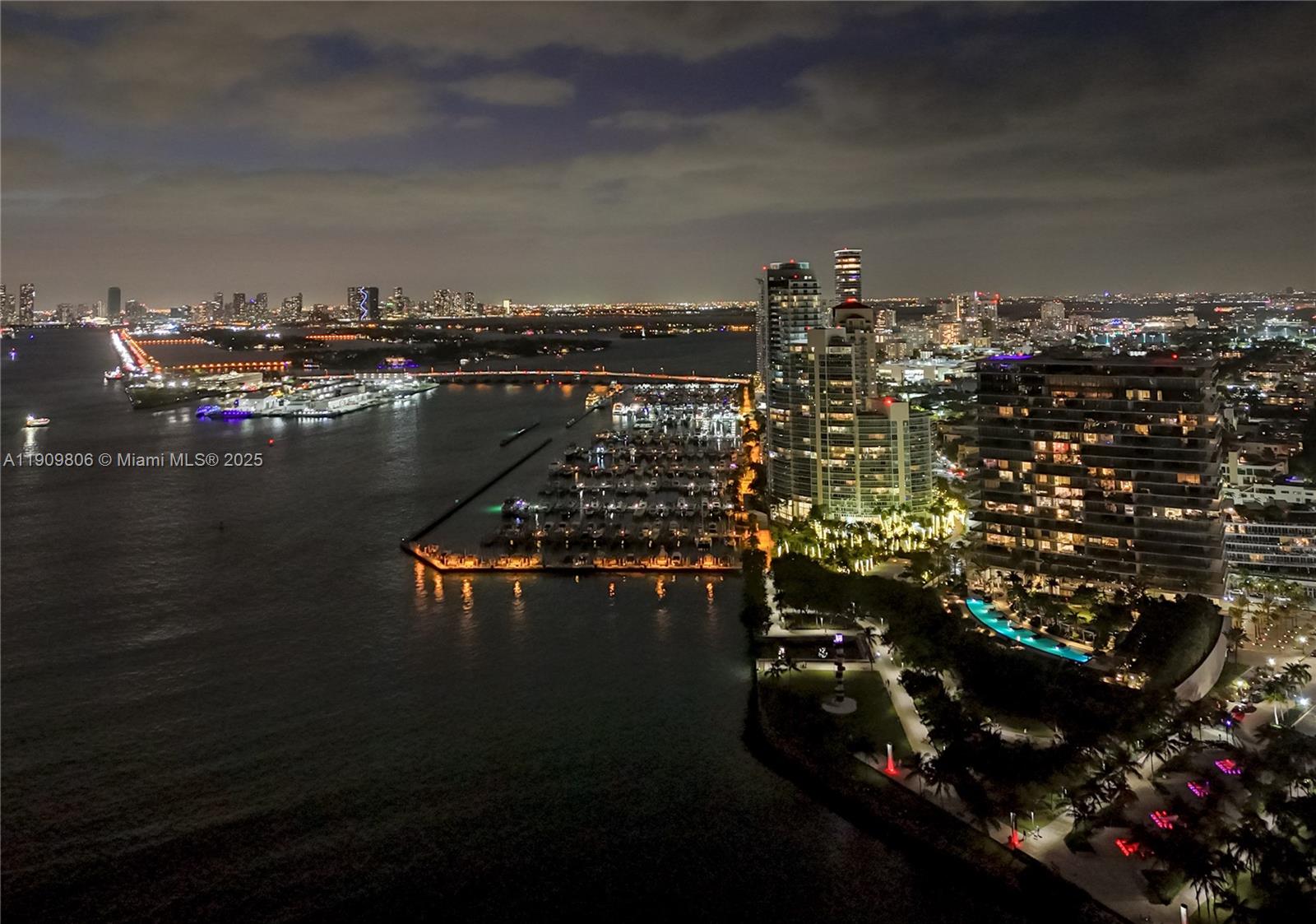 800 S Pointe Dr #704, Miami Beach FL 33139