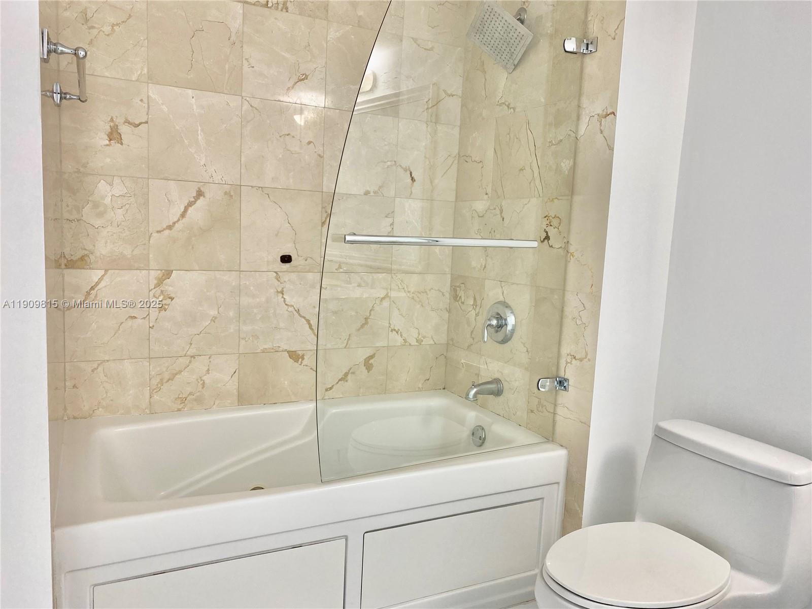 1800 N BAYSHORE DR #4210, Miami FL 33132