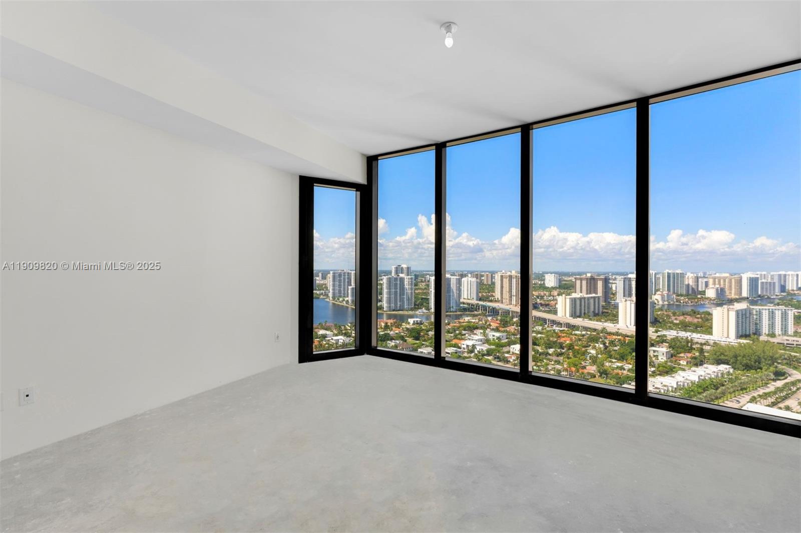 18555 Collins Ave #3205, Sunny Isles Beach FL 33160