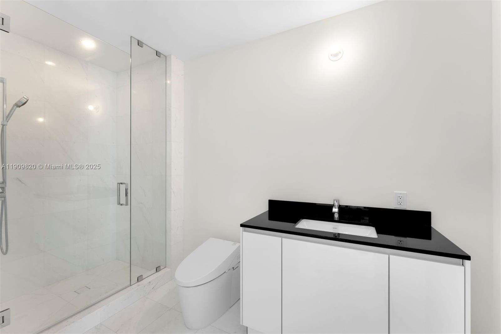 18555 Collins Ave #3205, Sunny Isles Beach FL 33160