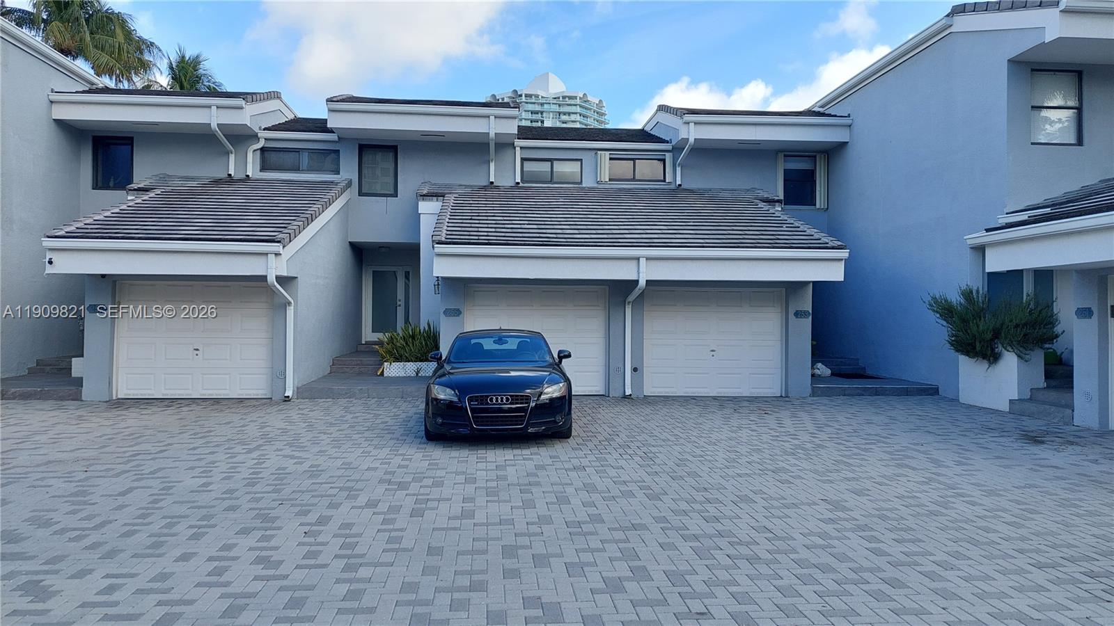 255 Poinciana Dr #605, Sunny Isles Beach FL 33160