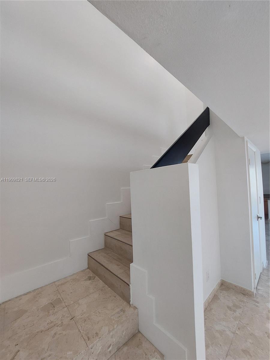 255 Poinciana Dr #605, Sunny Isles Beach FL 33160