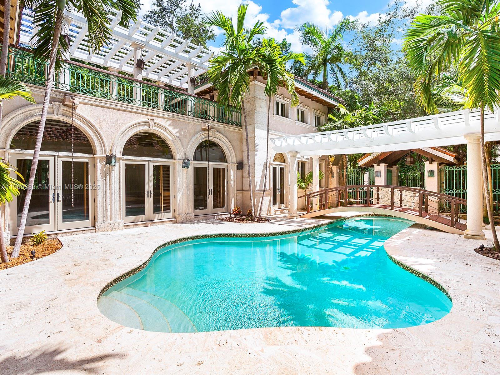 3504 Banyan Cir, Miami FL 33133