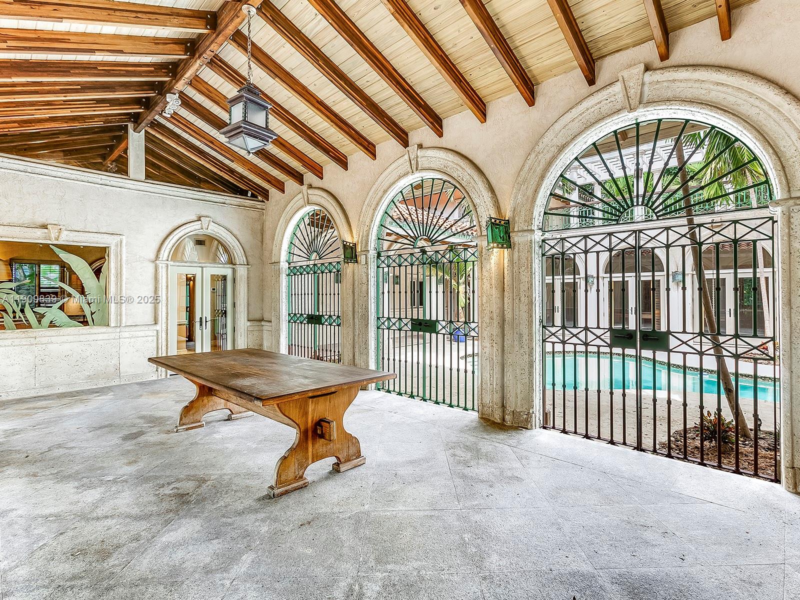 3504 Banyan Cir, Miami FL 33133