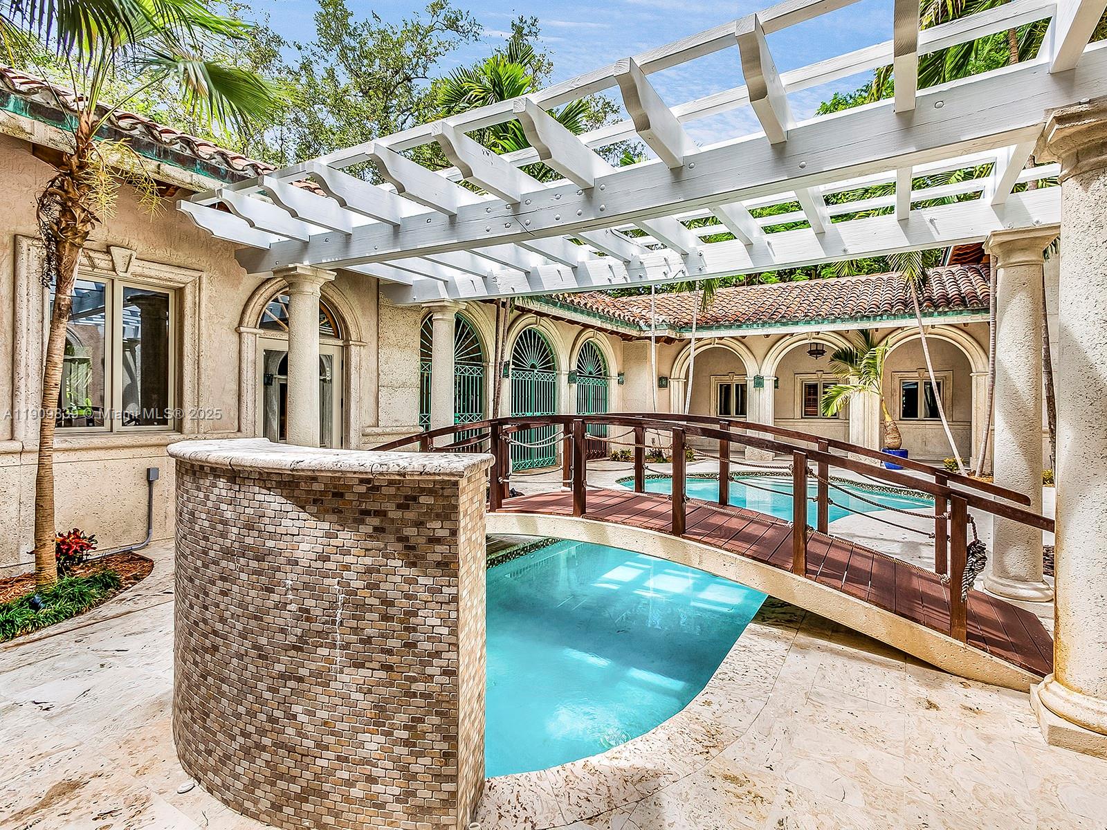 3504 Banyan Cir, Miami FL 33133