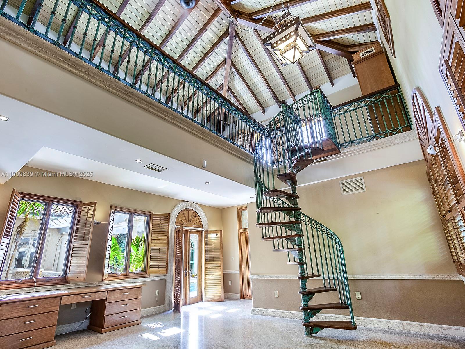 3504 Banyan Cir, Miami FL 33133