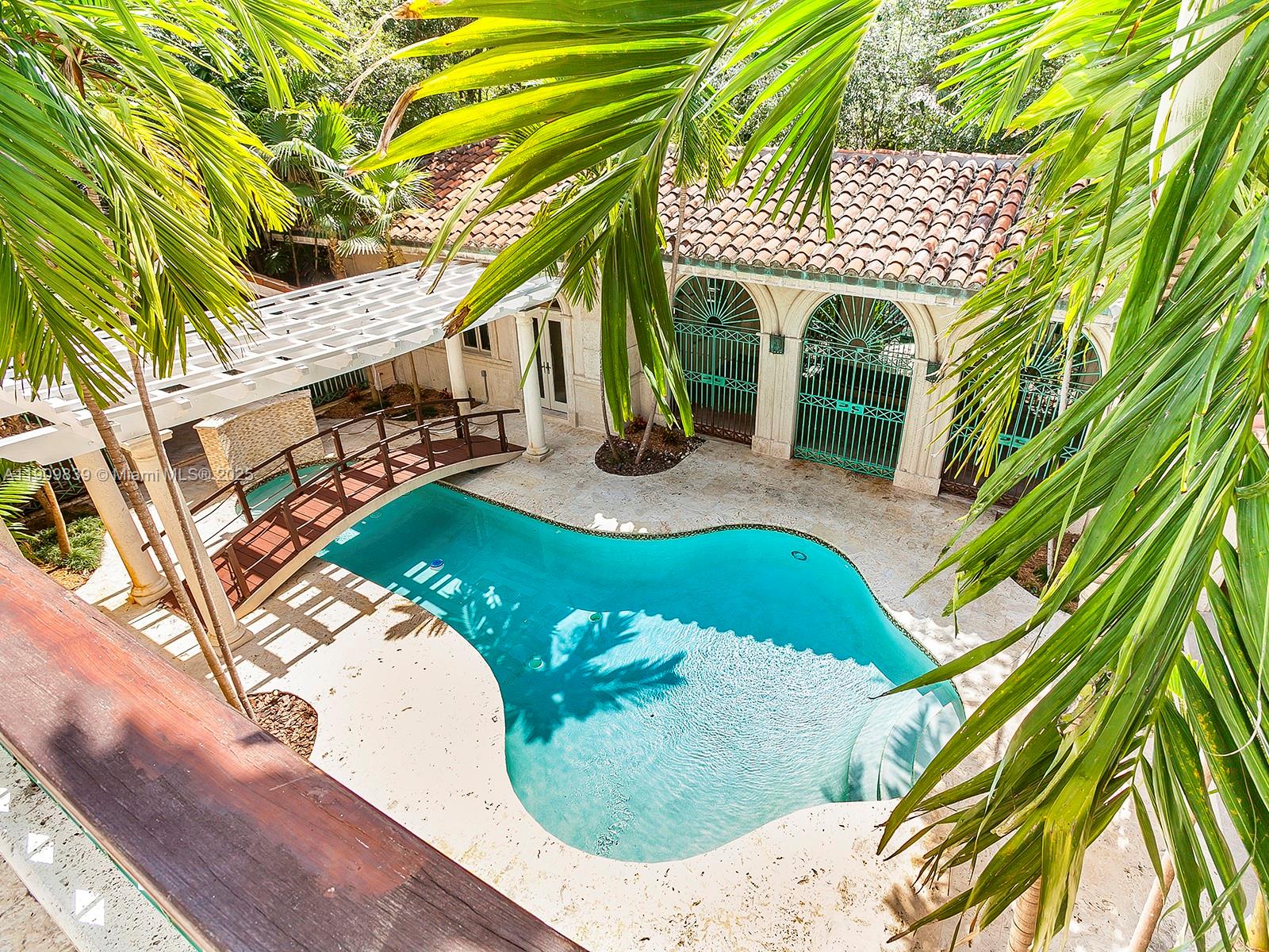 3504 Banyan Cir, Miami FL 33133