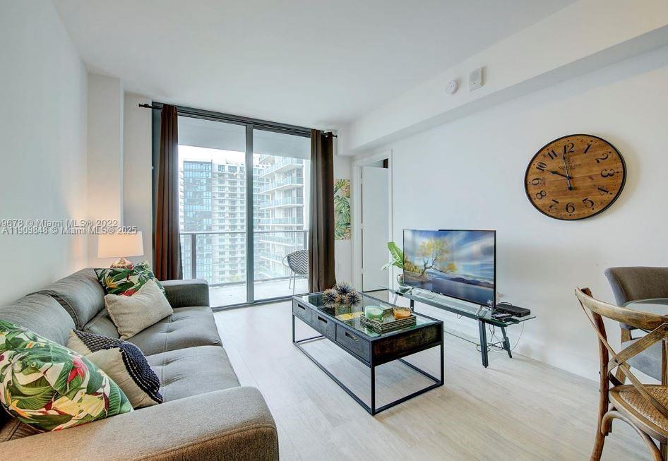 121 NE 34th St #1603, Miami FL 33137