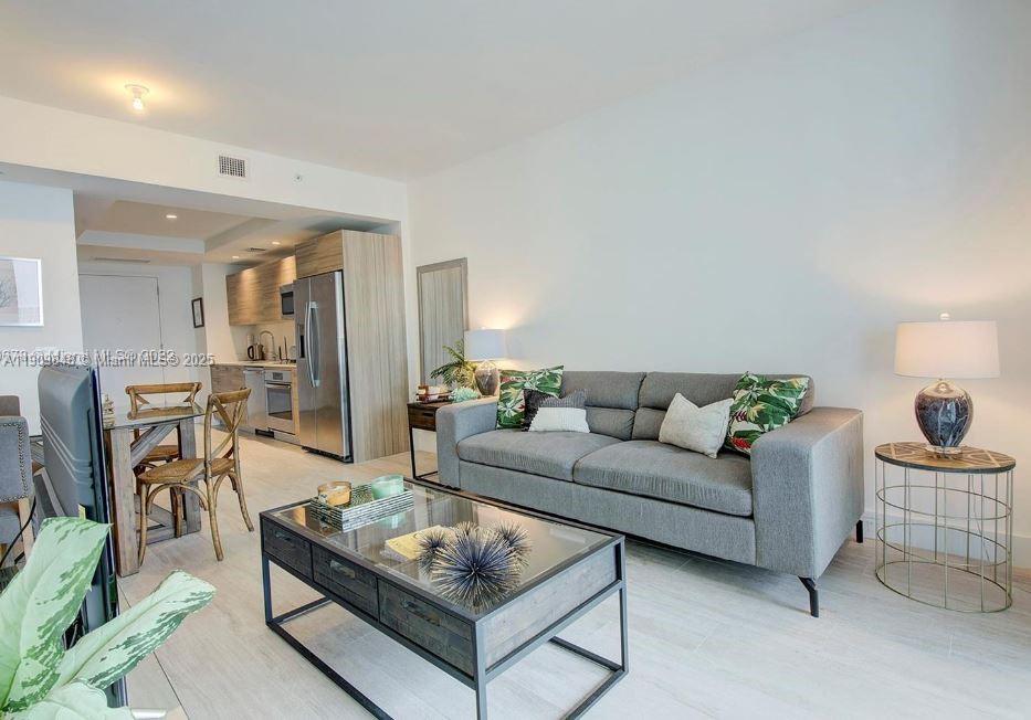 121 NE 34th St #1603, Miami FL 33137
