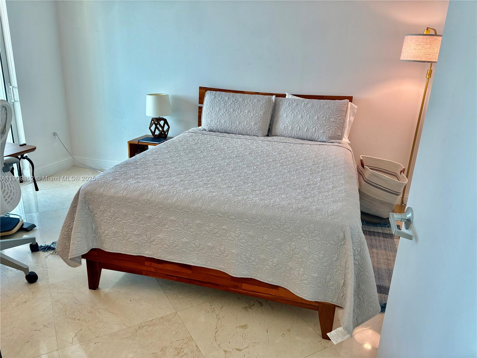 1800 N BAYSHORE DR #2509, Miami FL 33132