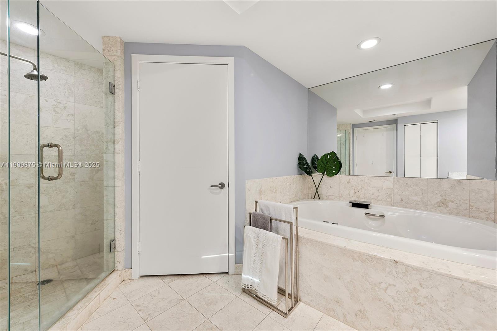 1331 Brickell Bay Dr #2203, Miami FL 33131