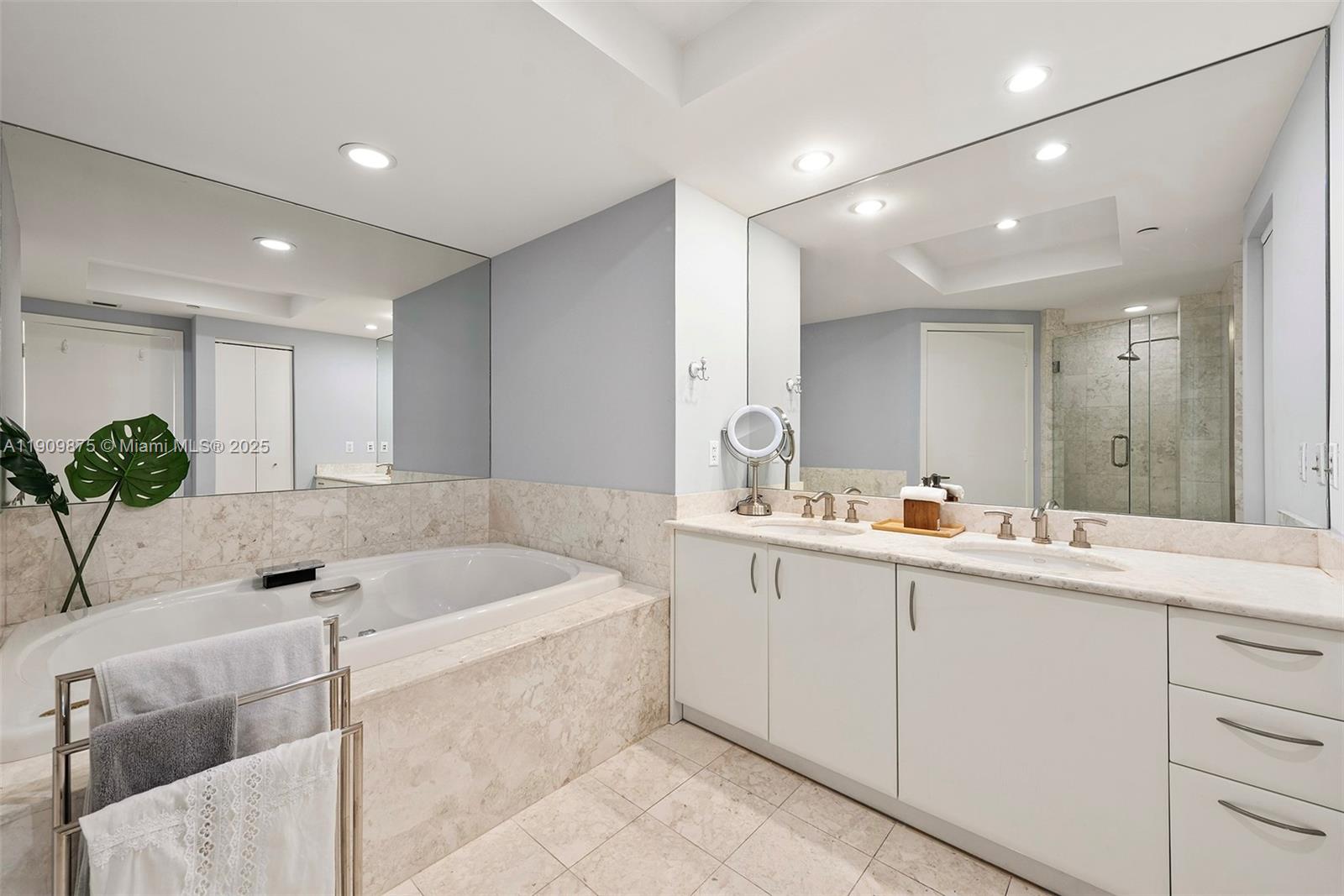 1331 Brickell Bay Dr #2203, Miami FL 33131