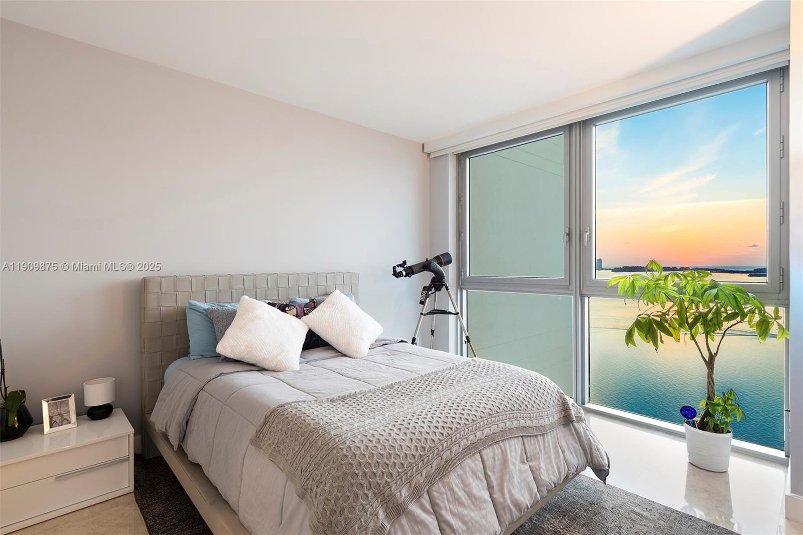 1331 Brickell Bay Dr #2203, Miami FL 33131
