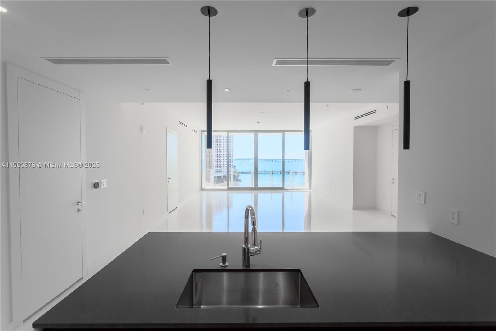300 Biscayne Blvd Way #1003, Miami FL 33131