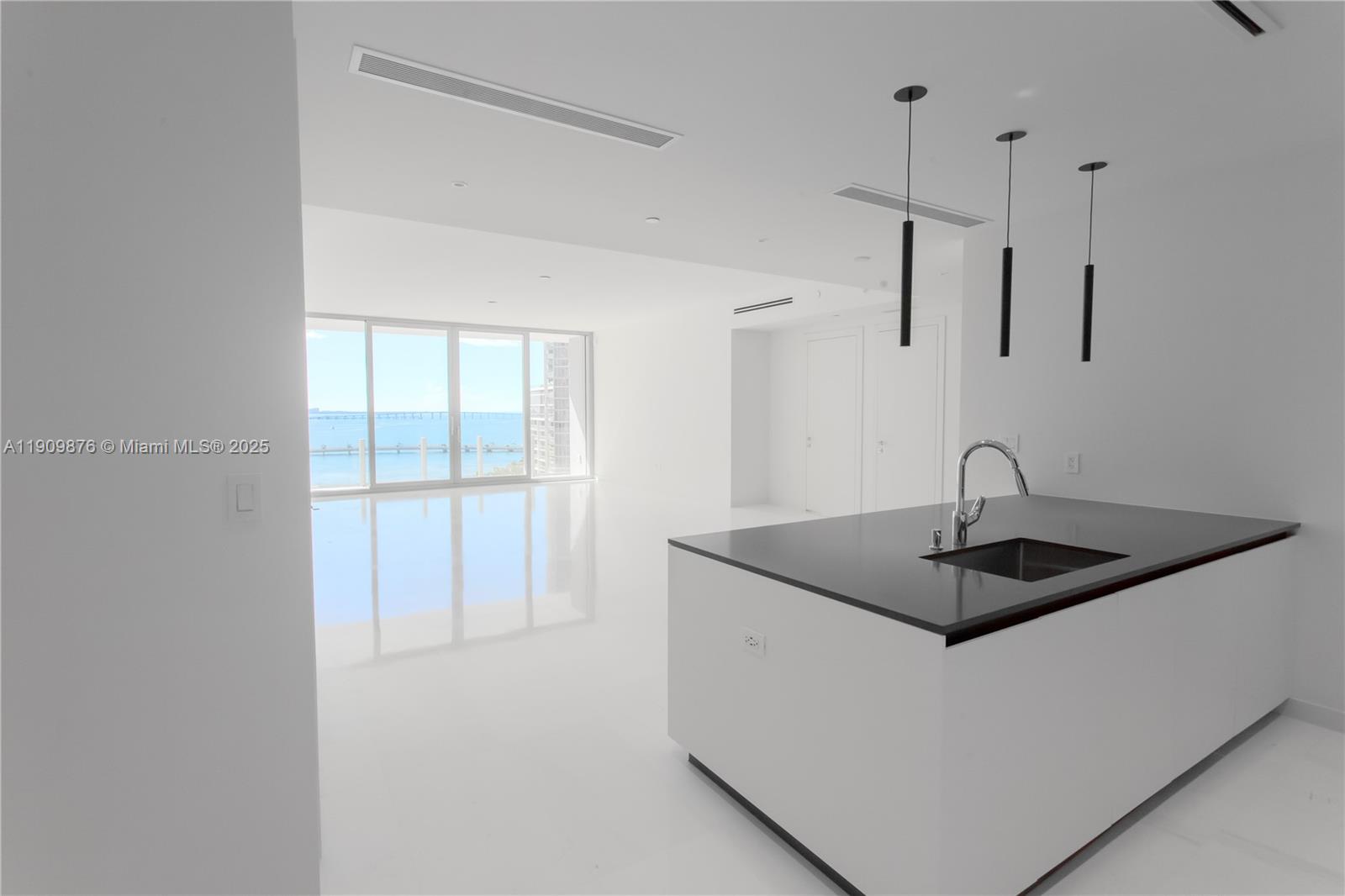 300 Biscayne Blvd Way #1003, Miami FL 33131