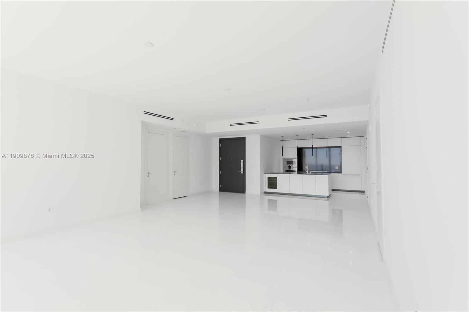300 Biscayne Blvd Way #1003, Miami FL 33131