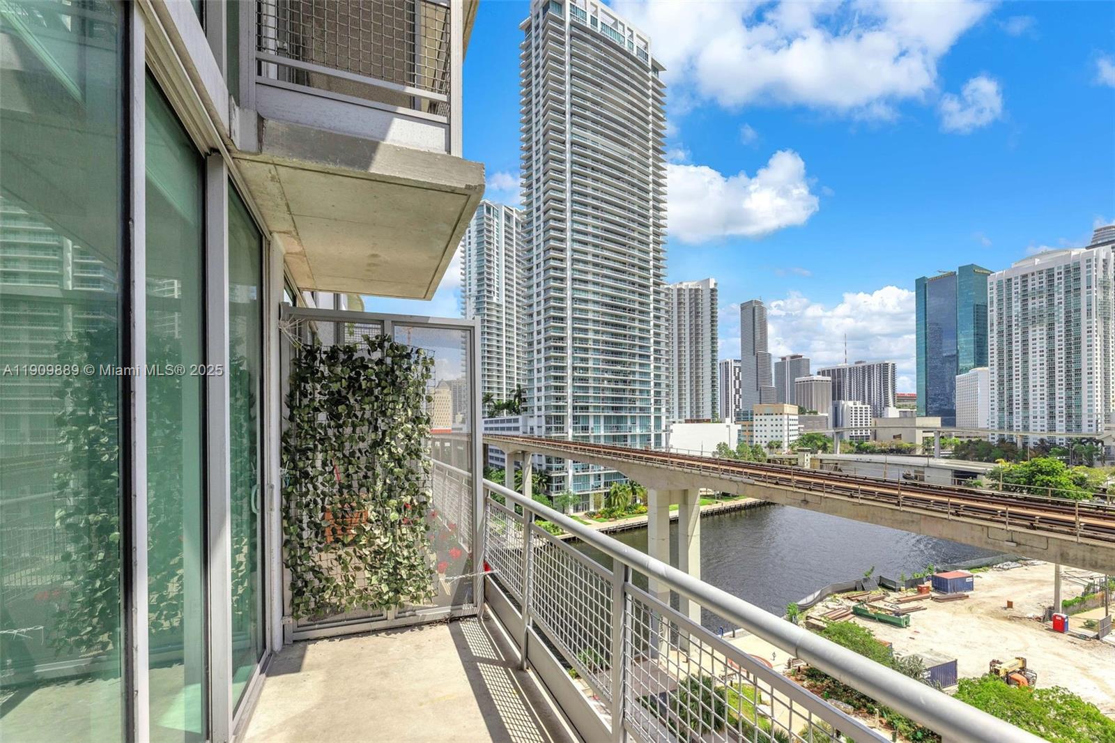 690 SW 1st Court #1008, Miami FL 33130