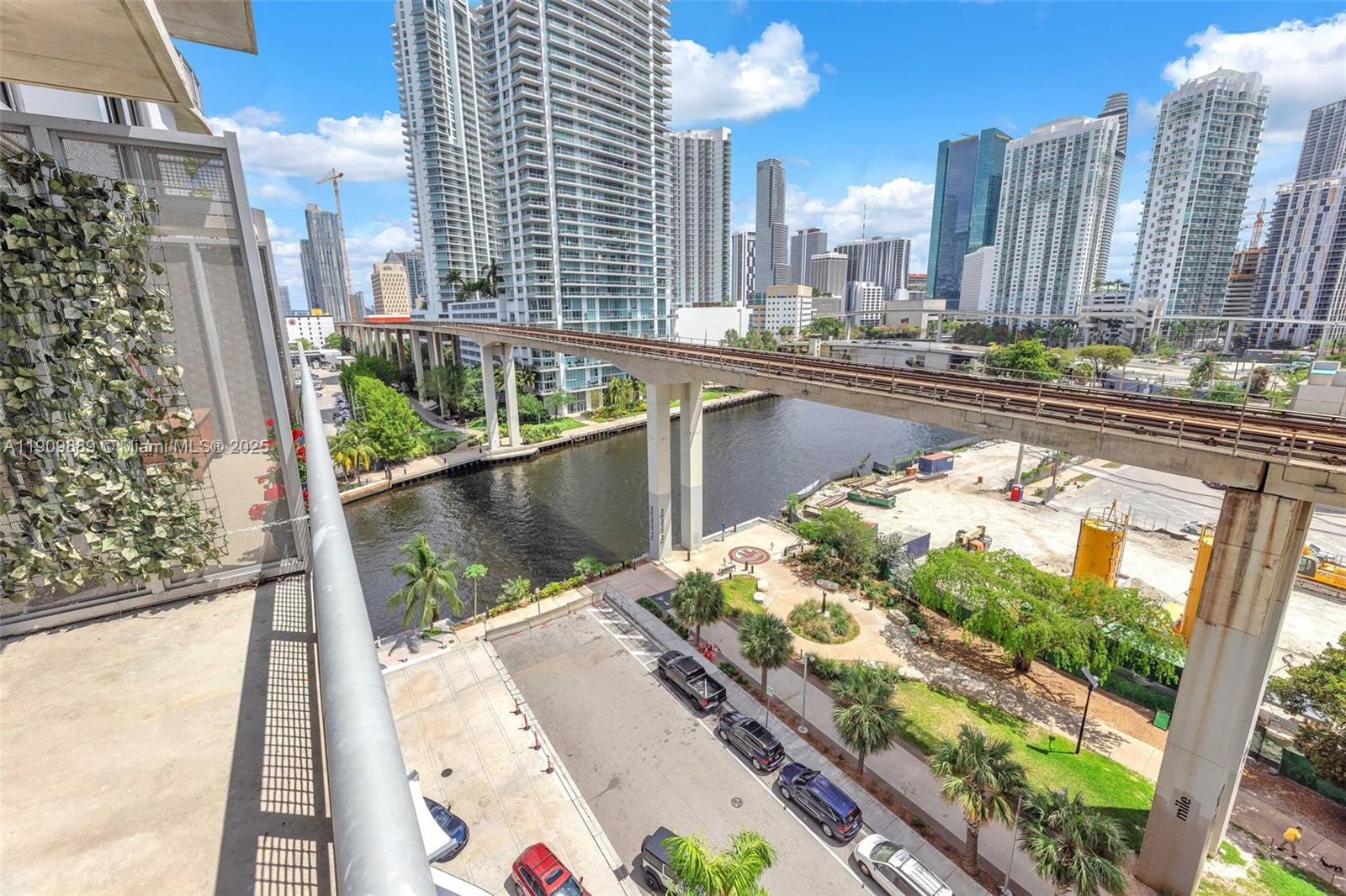 690 SW 1st Court #1008, Miami FL 33130
