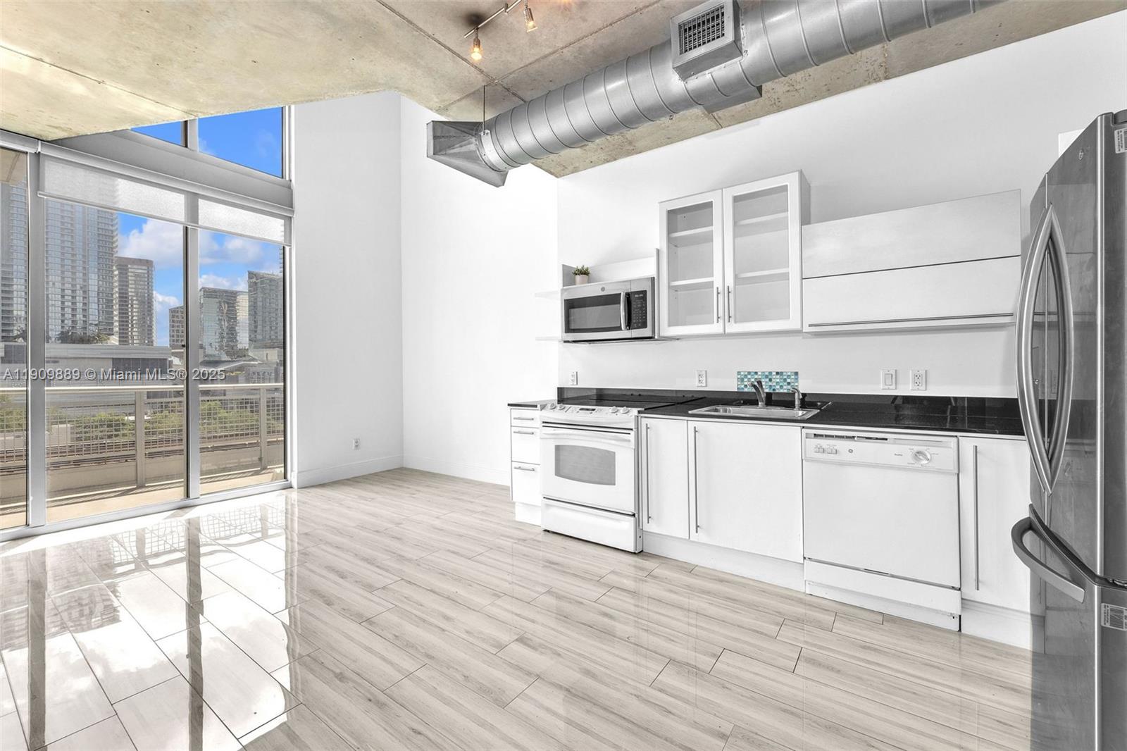 690 SW 1st Court #1008, Miami FL 33130