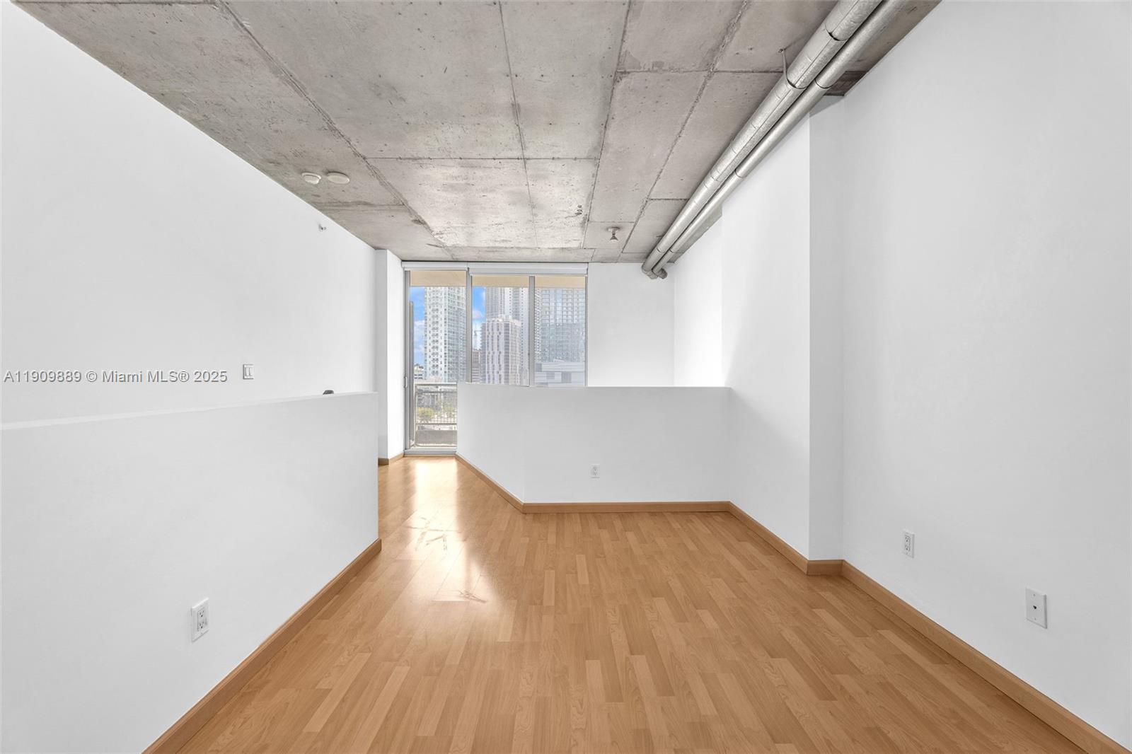 690 SW 1st Court #1008, Miami FL 33130