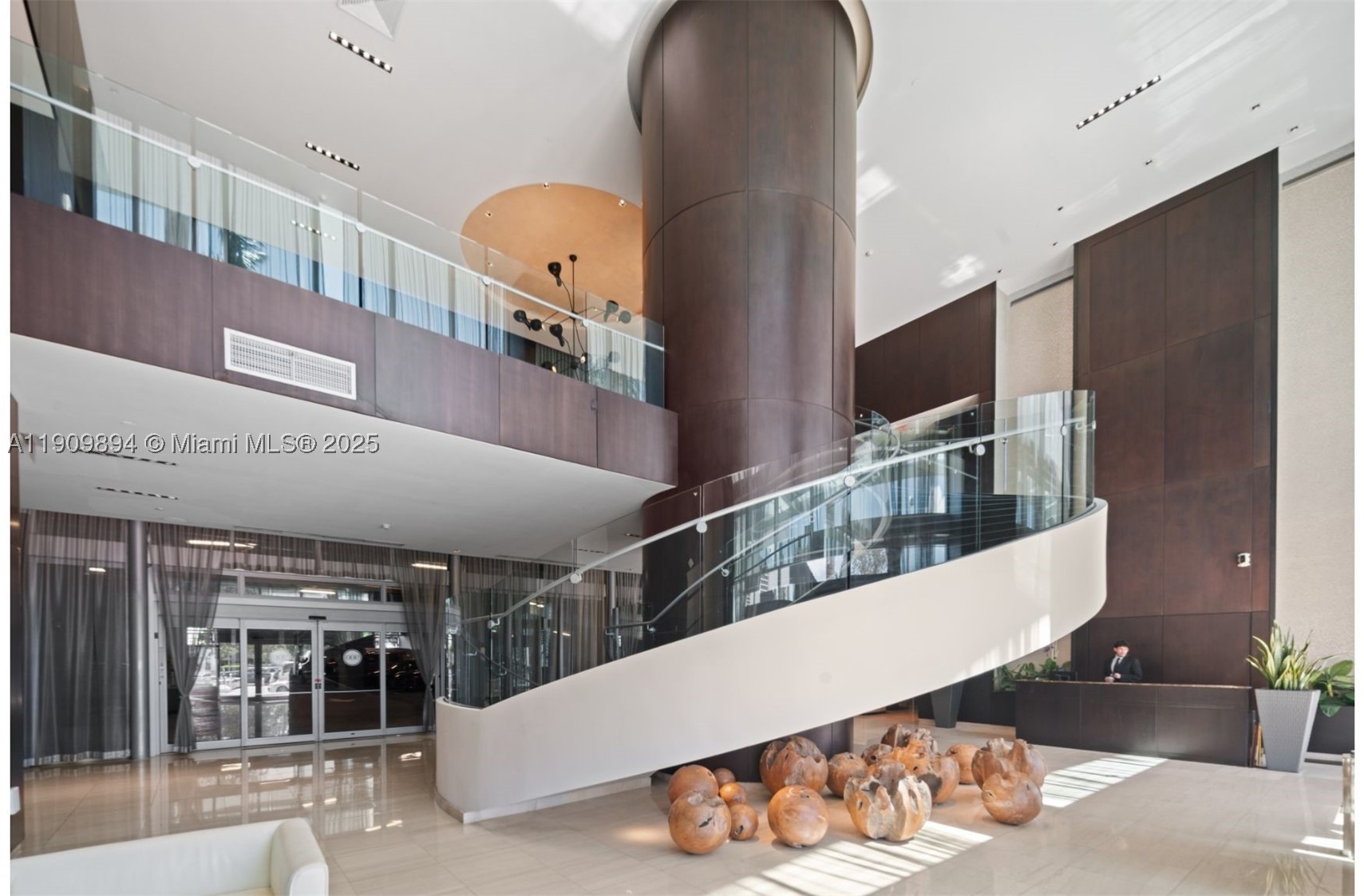 900 Biscayne Blvd #2602, Miami FL 33132