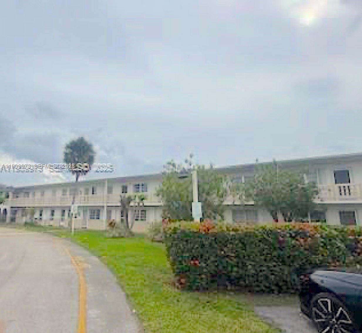 20120 NE 2nd Ave #W27, Miami Gardens FL 33179