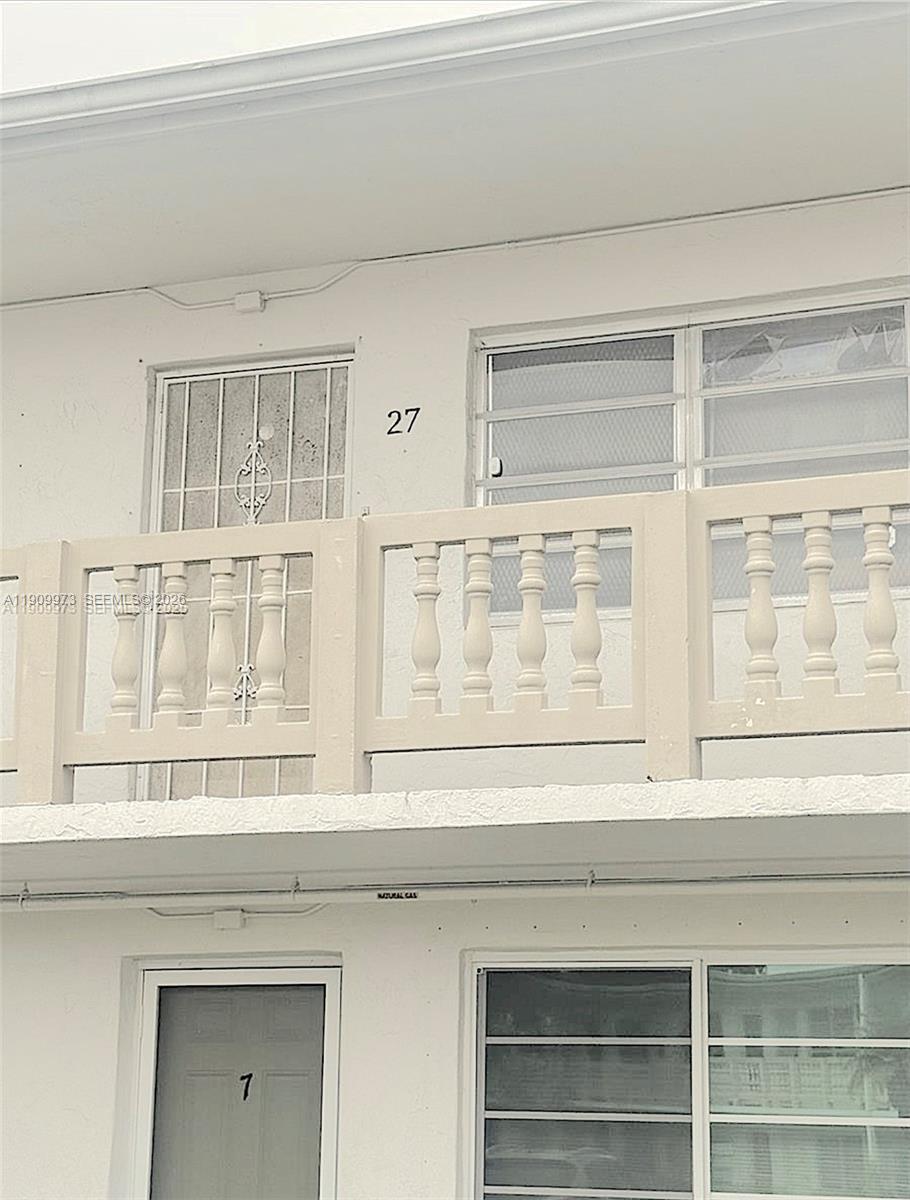 20120 NE 2nd Ave #W27, Miami Gardens FL 33179