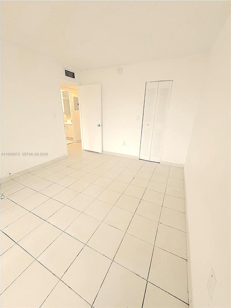 20120 NE 2nd Ave #W27, Miami Gardens FL 33179