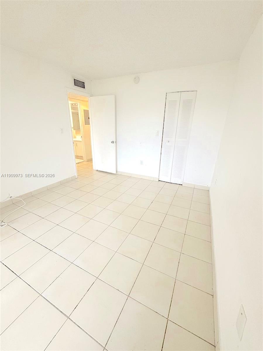 20120 NE 2nd Ave #W27, Miami Gardens FL 33179