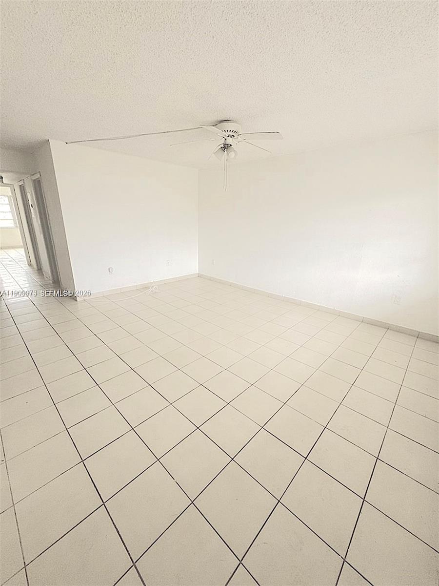 20120 NE 2nd Ave #W27, Miami Gardens FL 33179