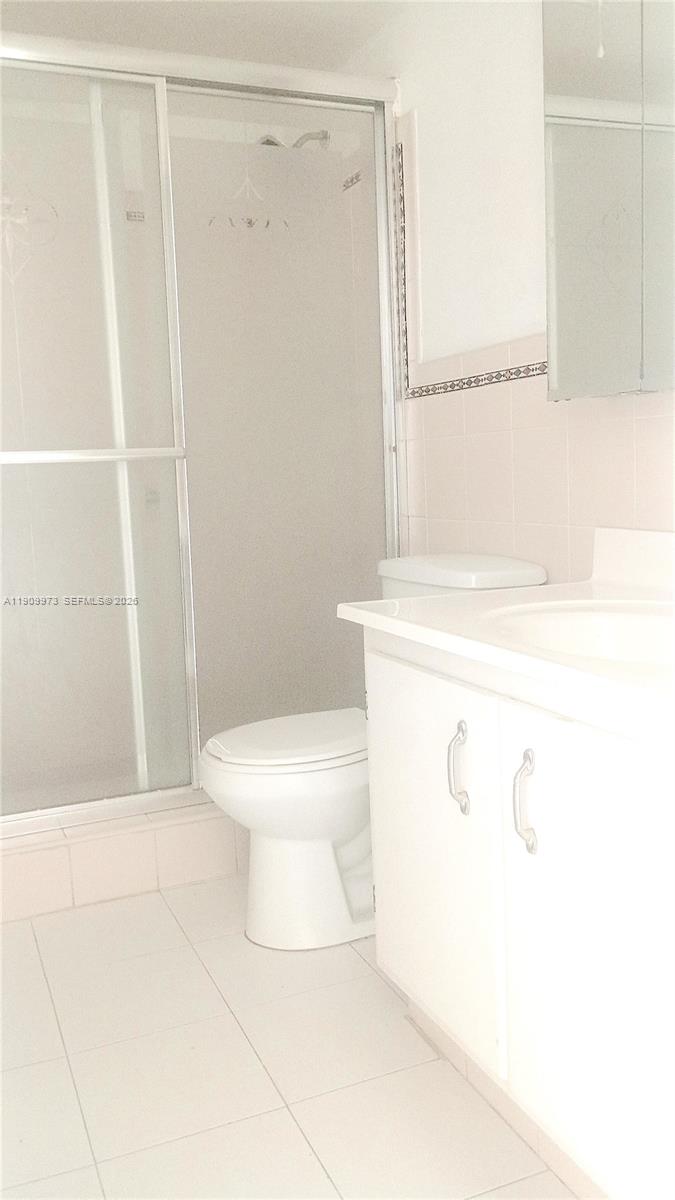 20120 NE 2nd Ave #W27, Miami Gardens FL 33179