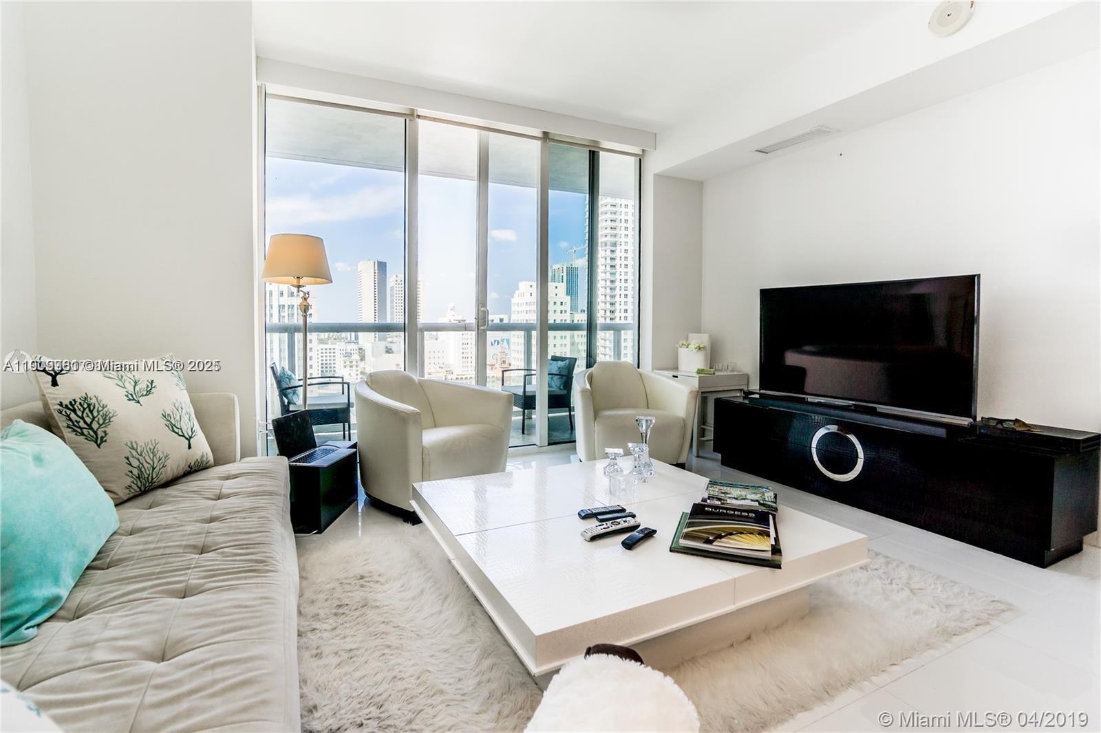50 Biscayne Blvd #1807, Miami FL 33132