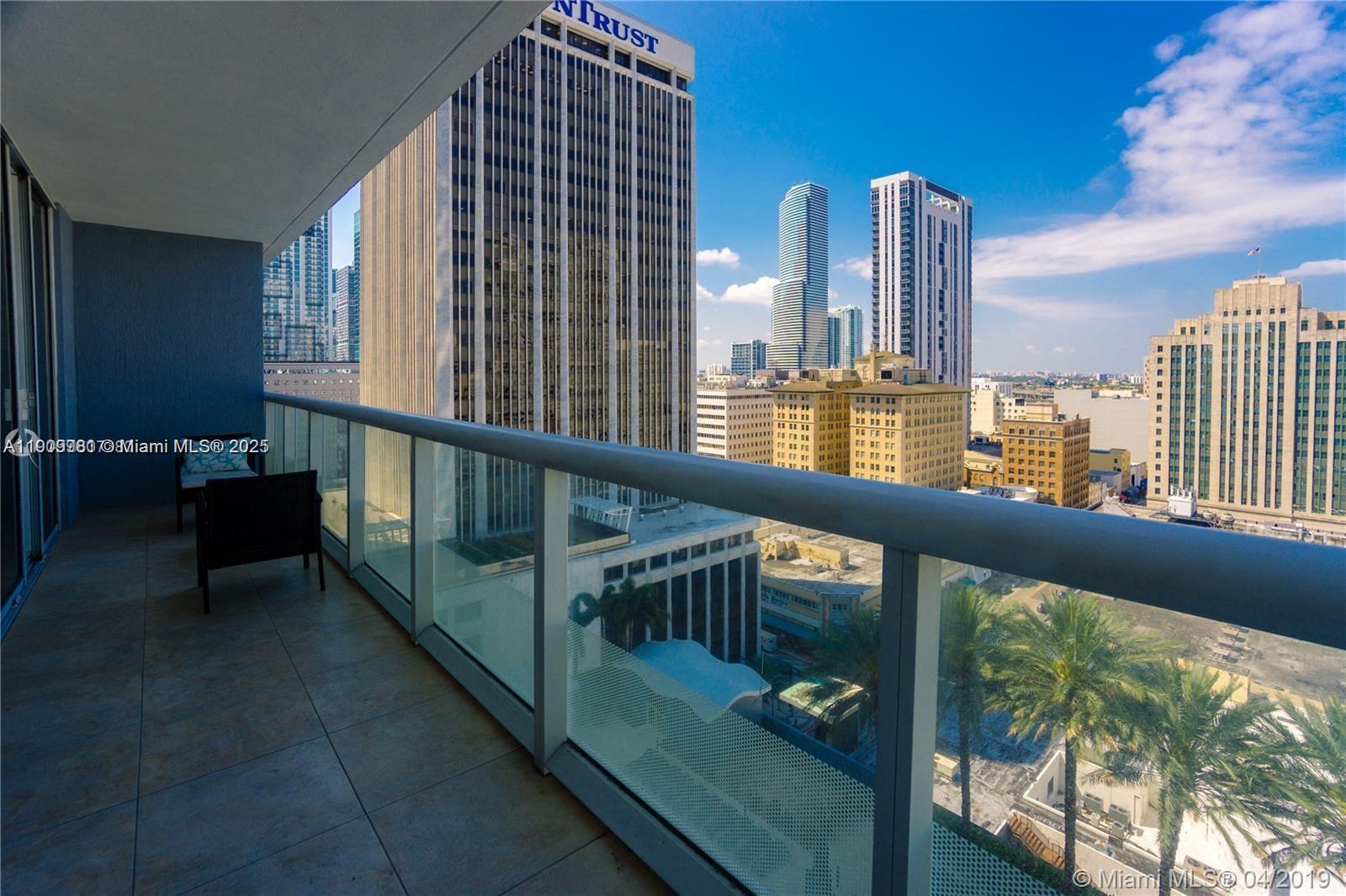 50 Biscayne Blvd #1807, Miami FL 33132