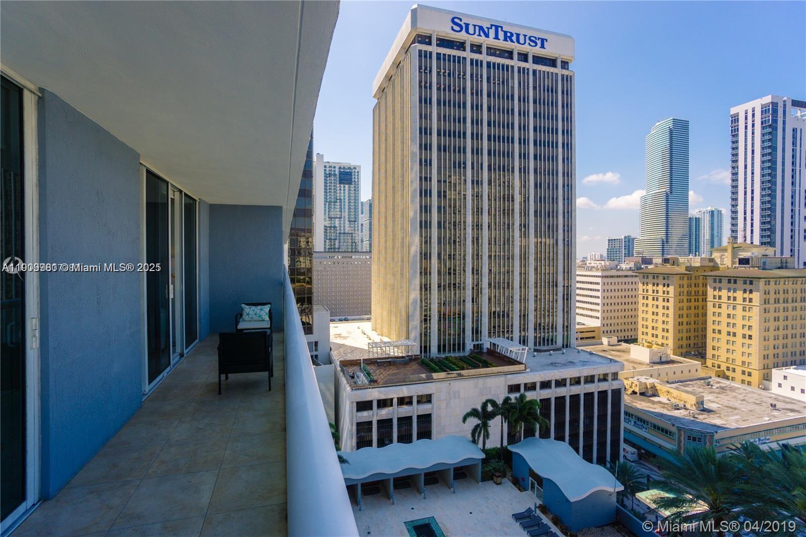 50 Biscayne Blvd #1807, Miami FL 33132