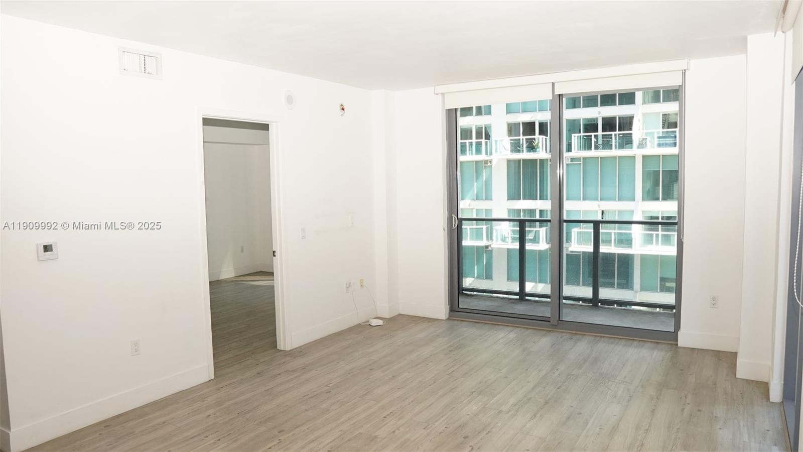31 SE 6th St #1108, Miami FL 33131