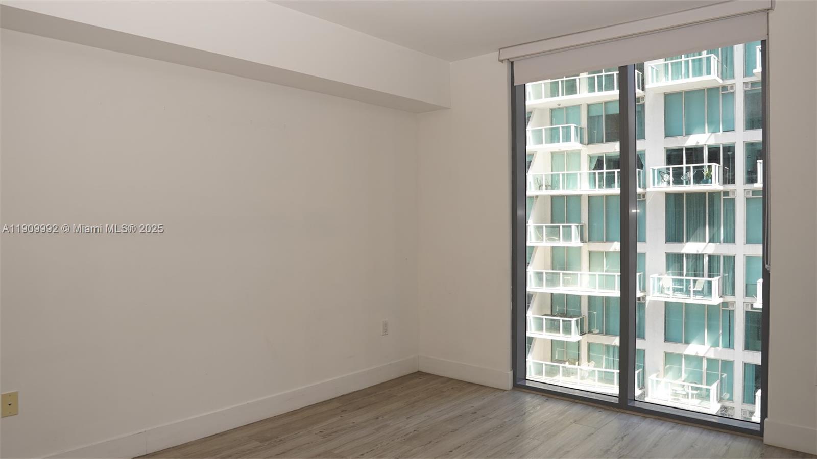 31 SE 6th St #1108, Miami FL 33131