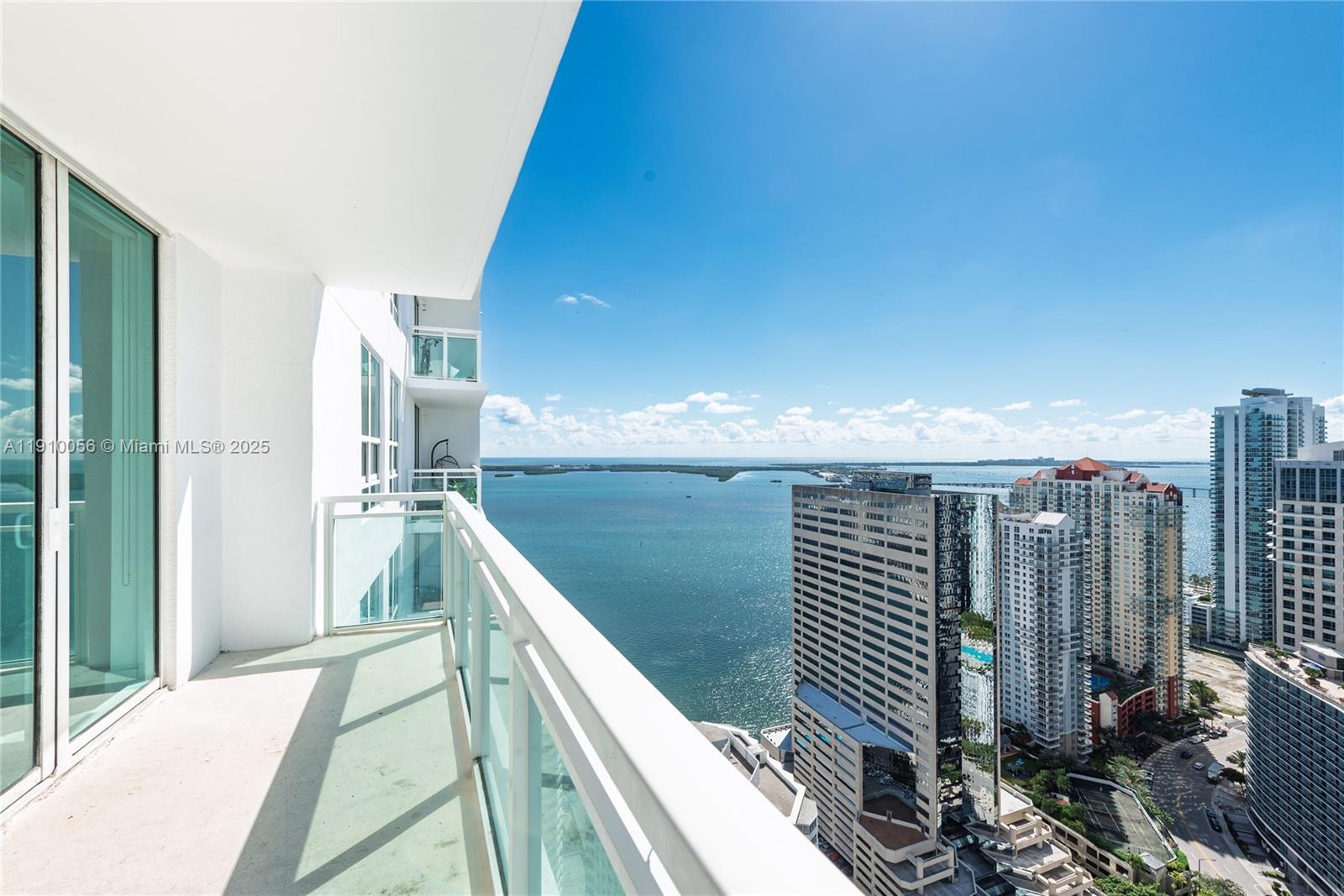 950 Brickell Bay Dr #4007, Miami FL 33131