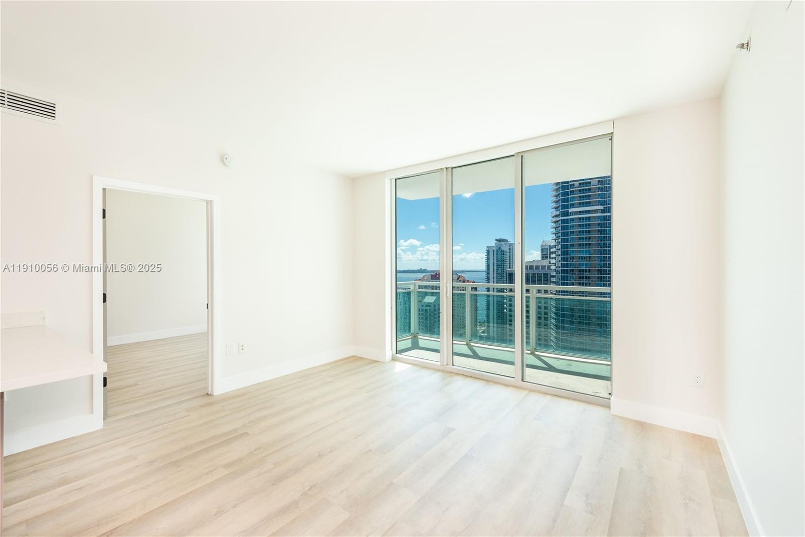 950 Brickell Bay Dr #4007, Miami FL 33131