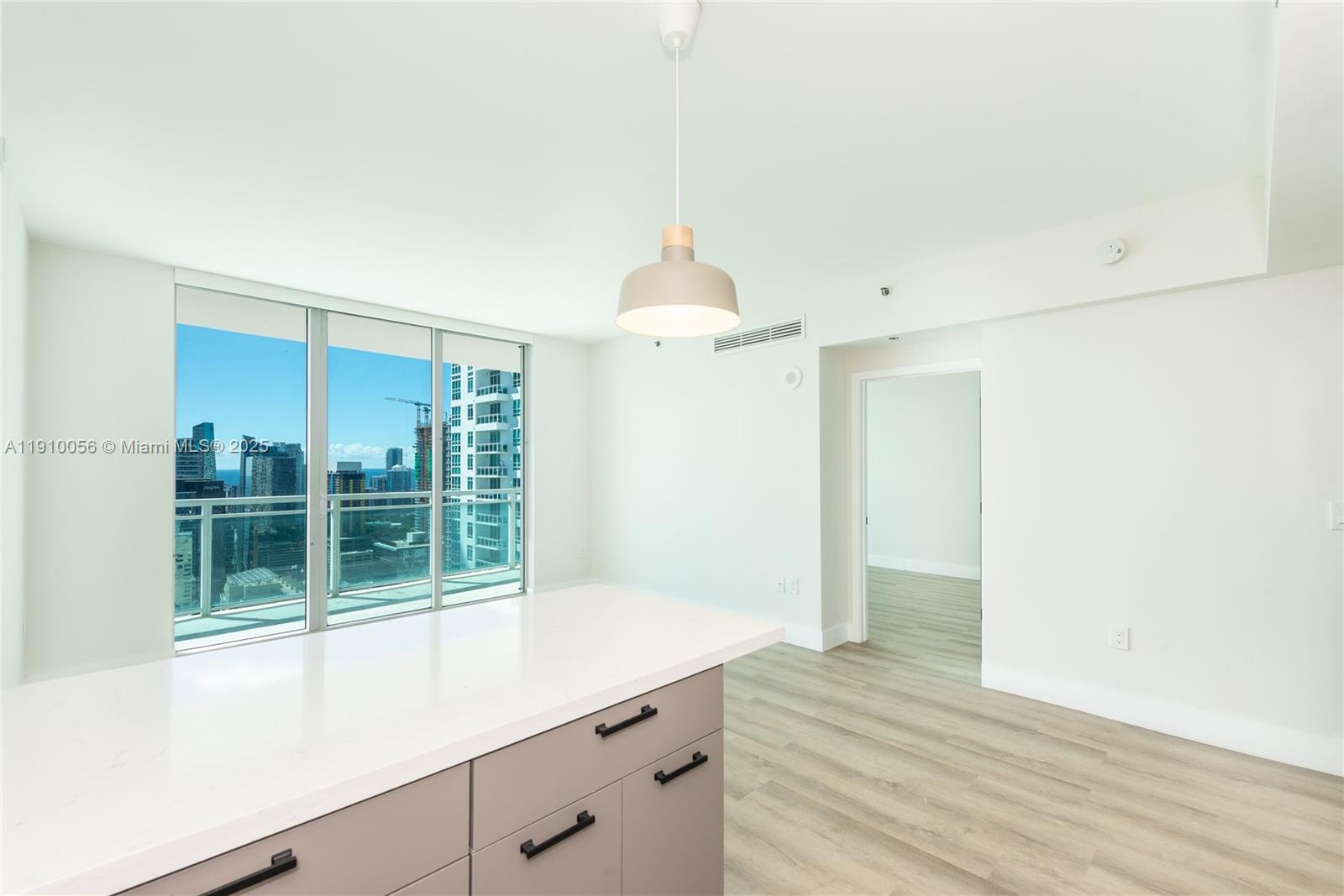 950 Brickell Bay Dr #4007, Miami FL 33131