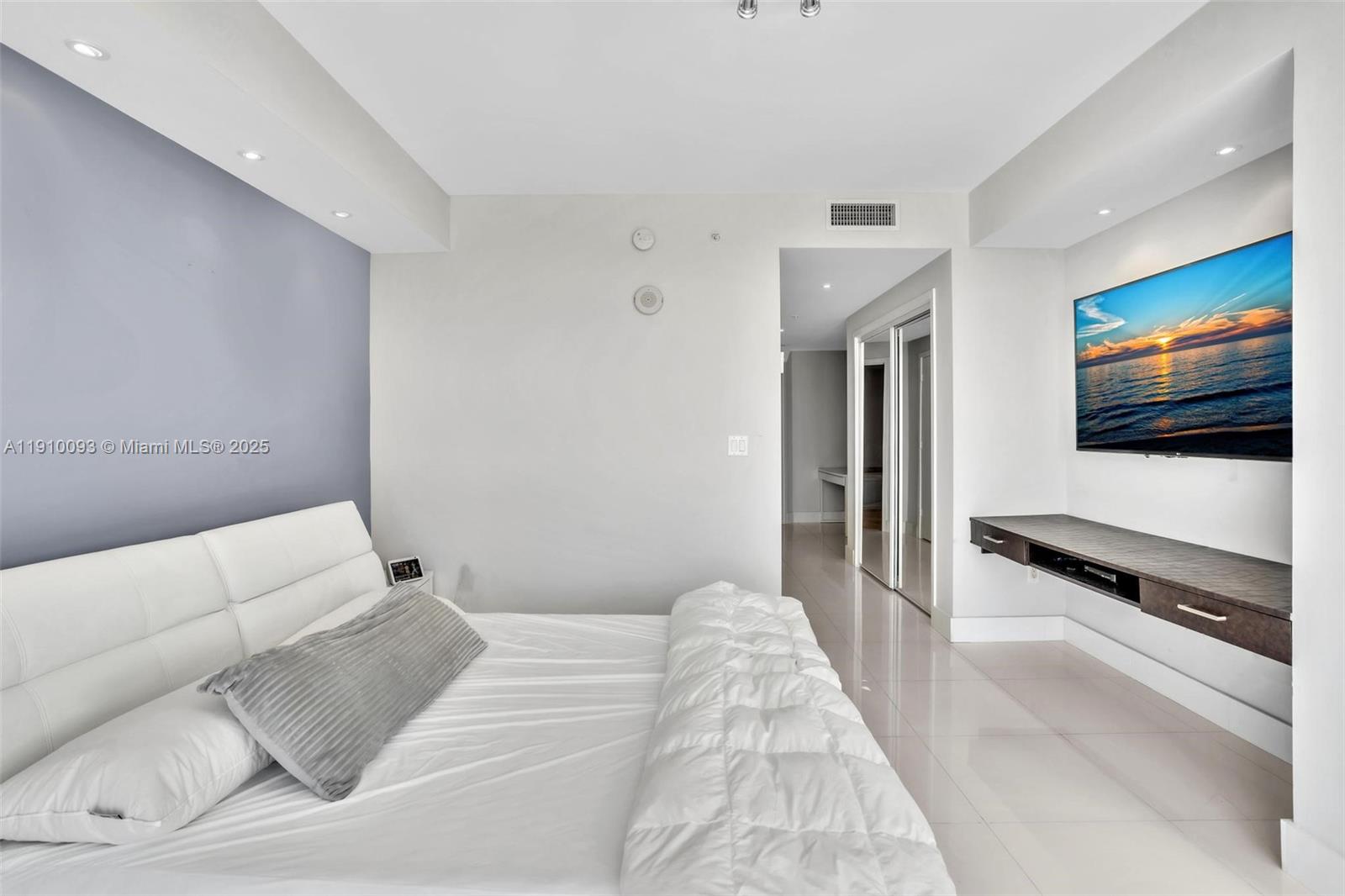 18201 Collins Ave #1502, Sunny Isles Beach FL 33160